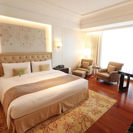 The Okura Prestige Taipei Hotel Exterior photo Deluxe Room