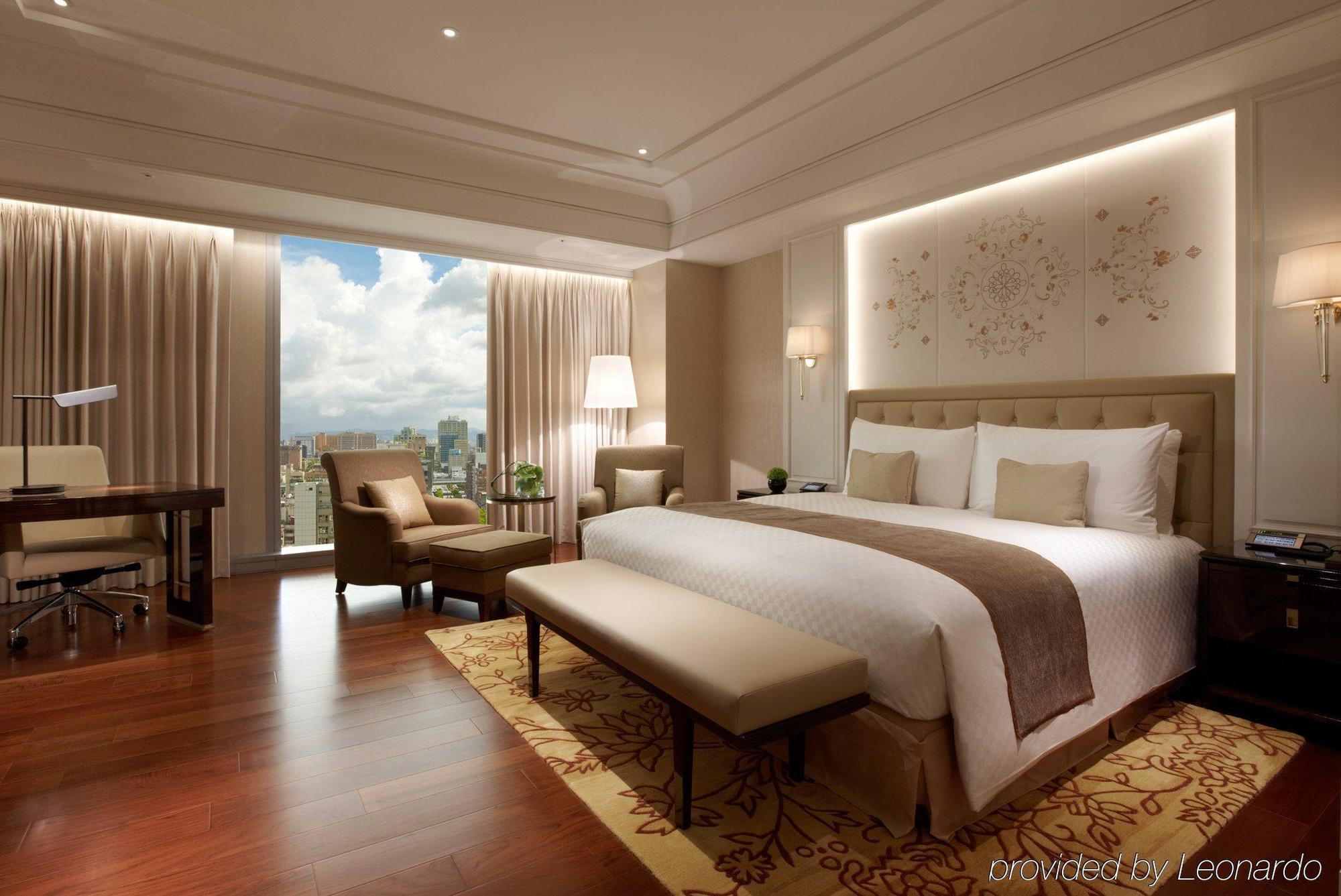 The Okura Prestige Taipei Hotel Exterior photo Deluxe Suite